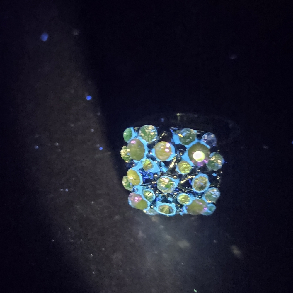Vintage Black Cocktail Ring Glows Under Both Lights 7
